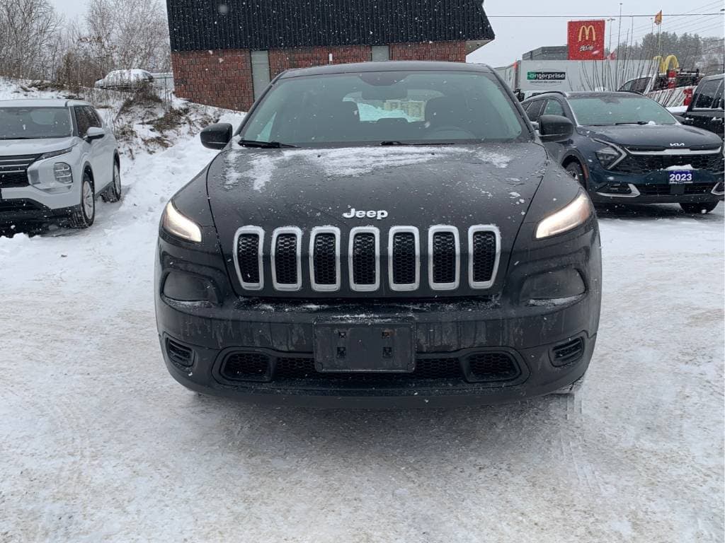 2016 Jeep Cherokee Sport